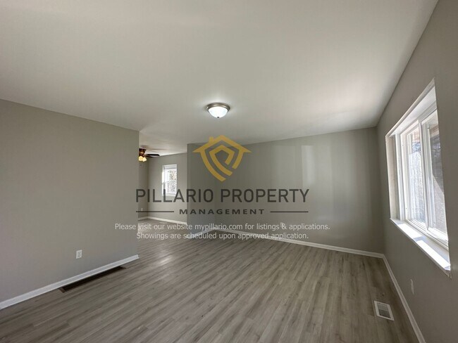 Building Photo - MOVE IN SPECIAL!! Newly Renovated, 3 Bedro...