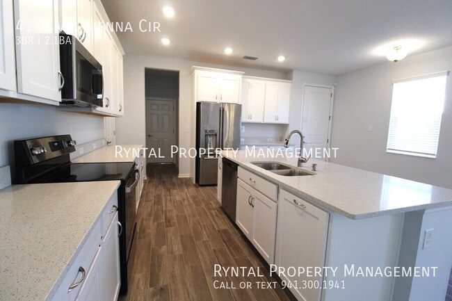 Building Photo - 4175 Via Sienna Cir