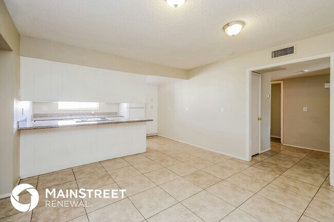 Foto del edificio - 5808 W Holly St