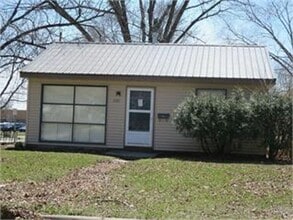 Building Photo - 1701 Seneca Ave