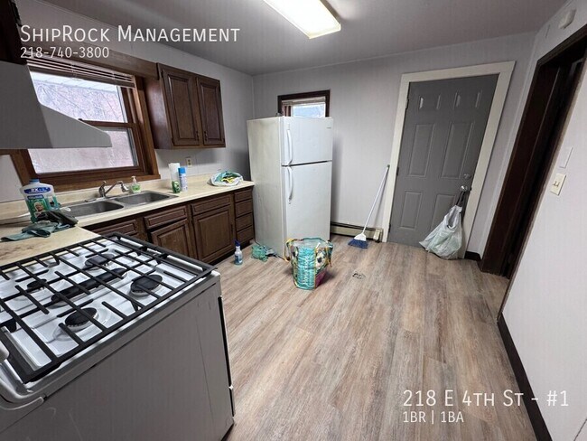 Foto del edificio - 218 E 4th St