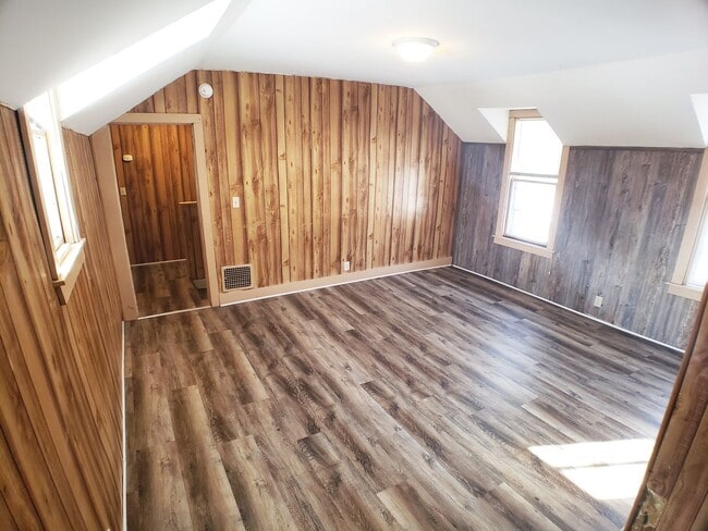 Foto del edificio - 321 8th St NW