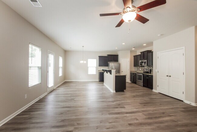 Foto del edificio - 2621 Meadow Crossing Dr