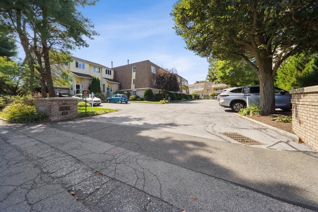 Building Photo - 61 Seaview Ave