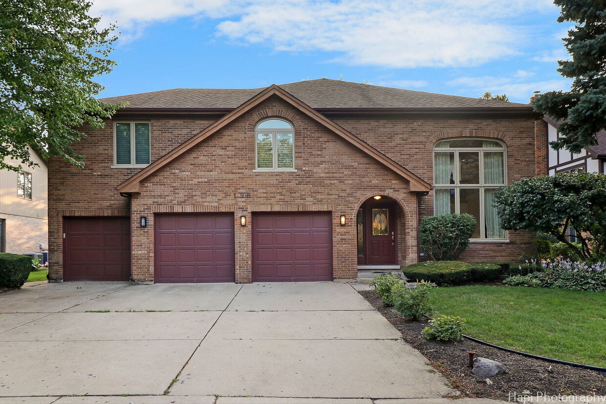 196 Rosedale Ct, Bloomingdale, IL 60108 House Rental in Bloomingdale