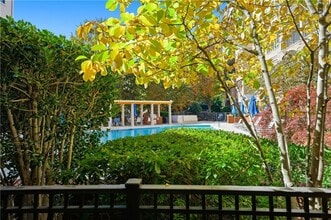 Building Photo - 3621 Vinings Slope SE