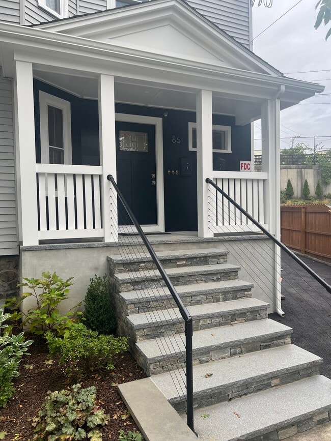 Building Photo - Brightly Renovated 4-Bed / 2-Bath • 1,800 sq Building Photo - Brightly Renovated 4-Bed / 2-Bath • 1,800 sq