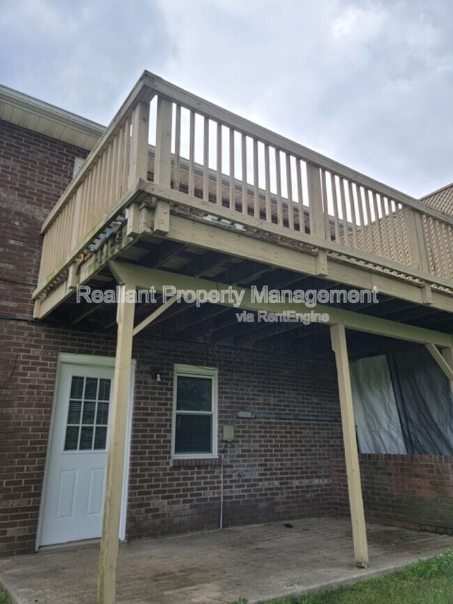 Building Photo - 220 S Keeneland Dr