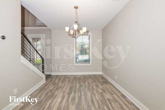 Foto del edificio - 6362 Garrison Ln