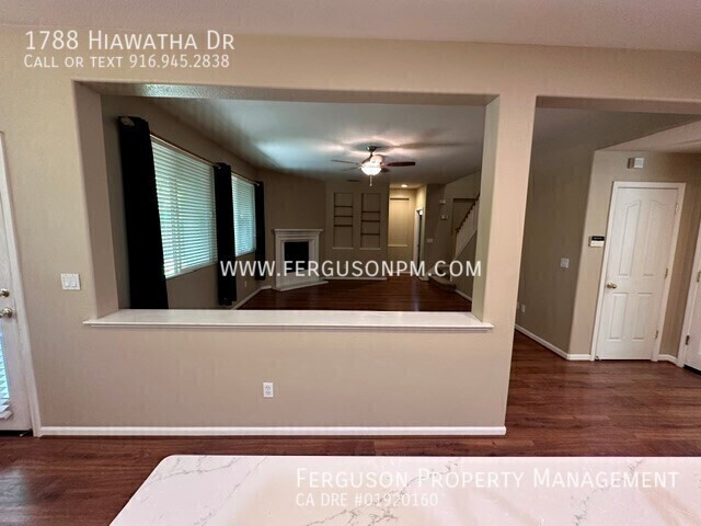 Foto del edificio - 1788 Hiawatha Dr