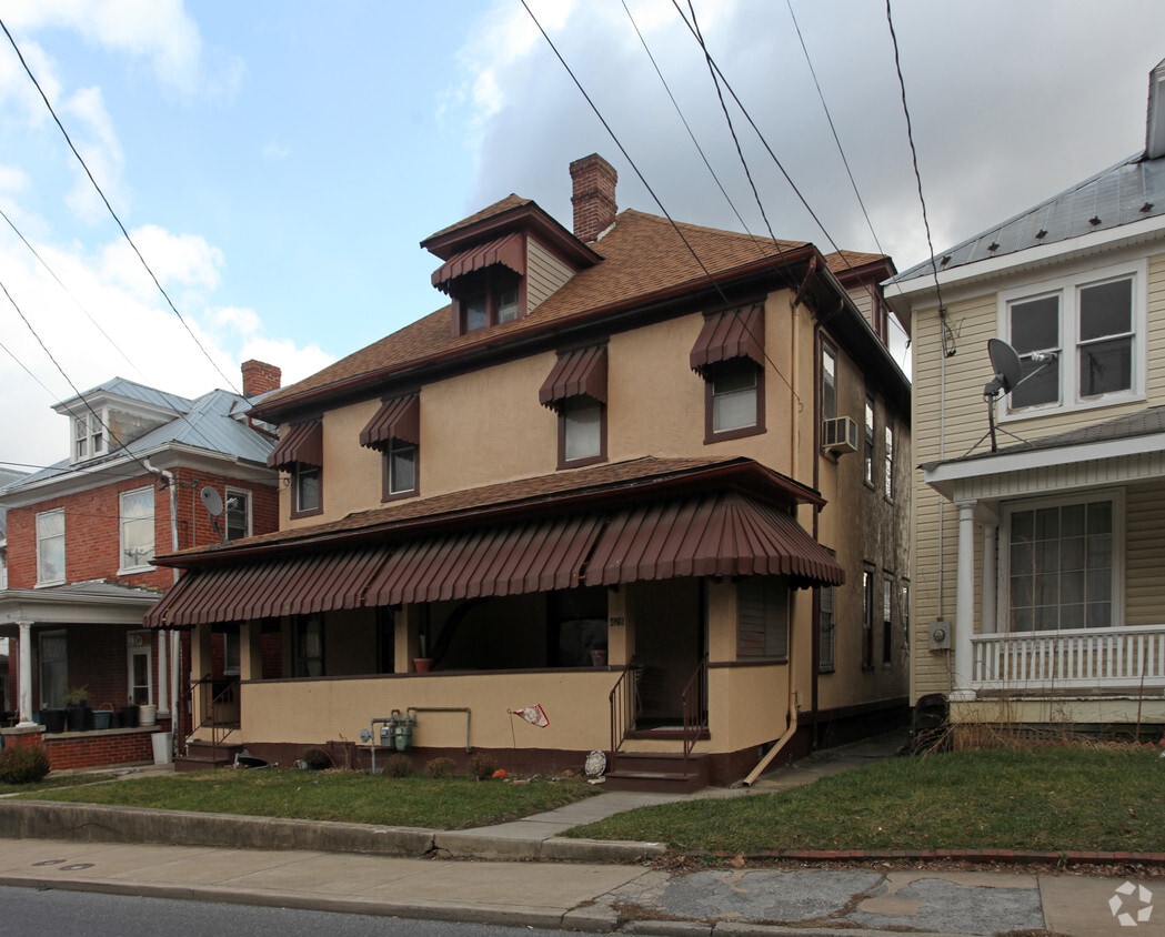 424426 Winchester Ave, Martinsburg, WV 25401 Apartments in