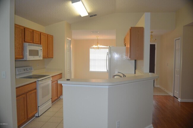 Foto del edificio - 545 Prosperity Lake Dr