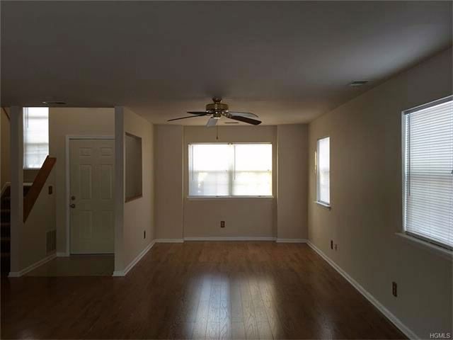 Foto del edificio - 50 Brick Pond Rd