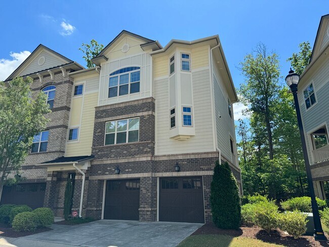 Foto del edificio - END UNIT 3 Bed | 2.5 Bath Townhouse in Mor...