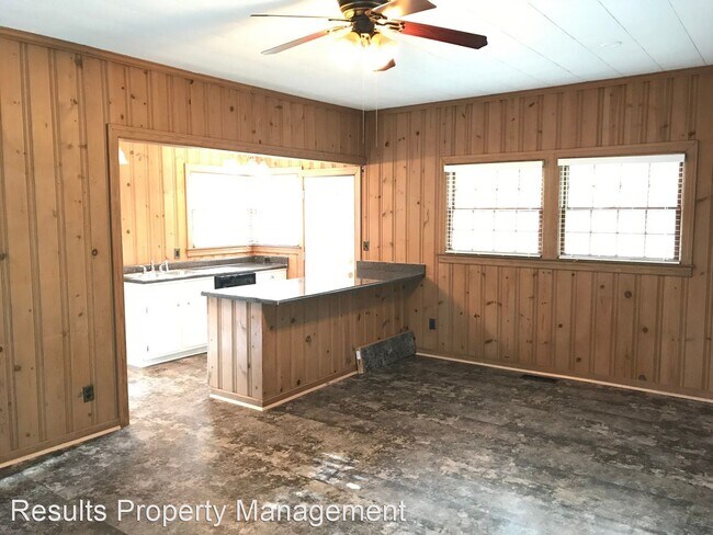 Building Photo - 3 br, 2 bath House - 511 Sylvan Dr