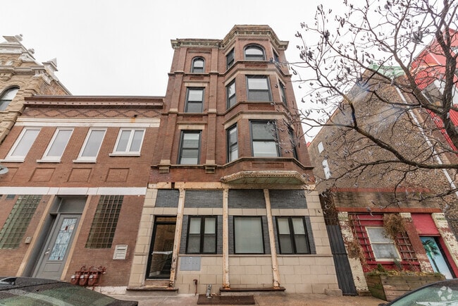 Building Photo - 1907 S Racine Ave