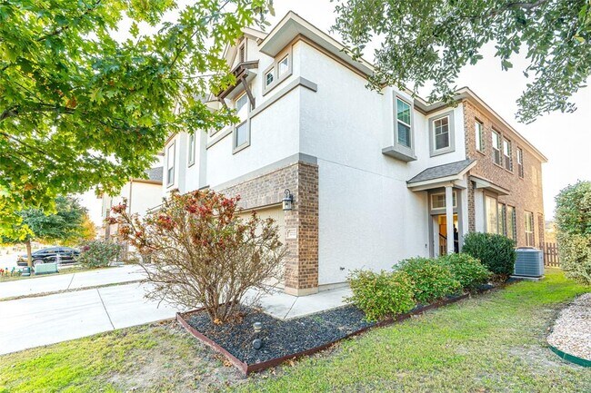 Foto del edificio - 2212 Dillon Pond Ln