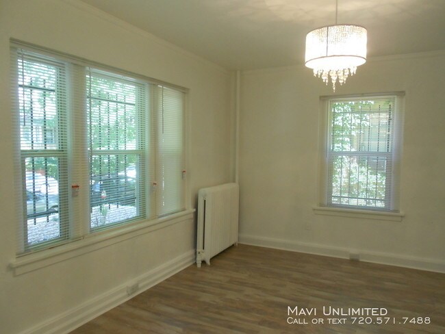 Building Photo - 1226 N Marion St