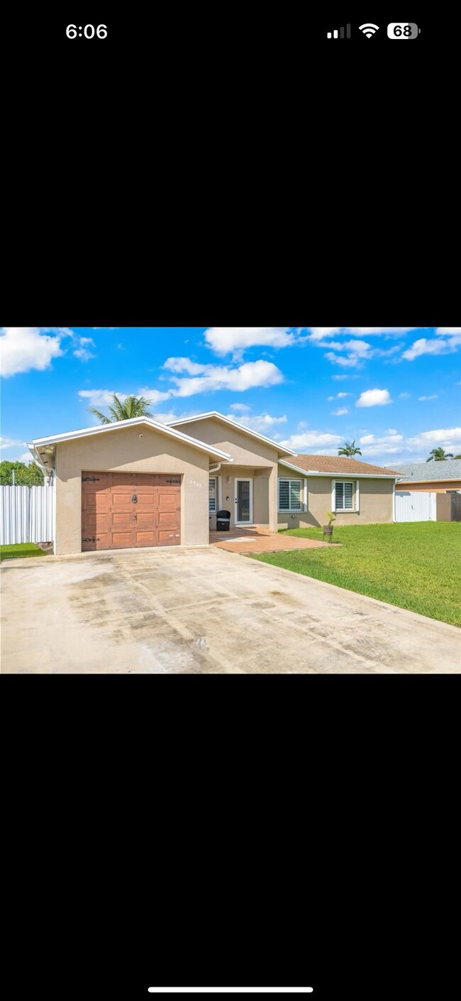 Photo - 16906 SW 110th Ct House