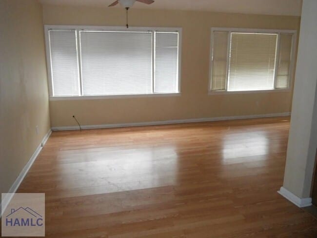 Building Photo - 503 Stewart Dr