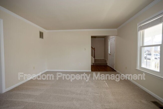 Building Photo - 8768 Tomislav St