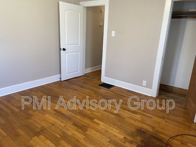 Foto del edificio - 1261 SW Wayne Ave