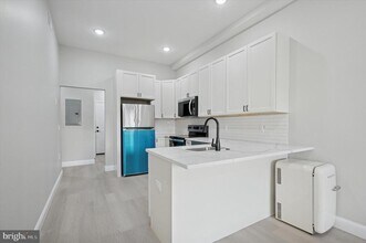 Building Photo - 103 N 63rd St