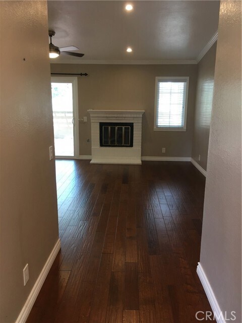 Building Photo - 549 Canyon Hill Rd