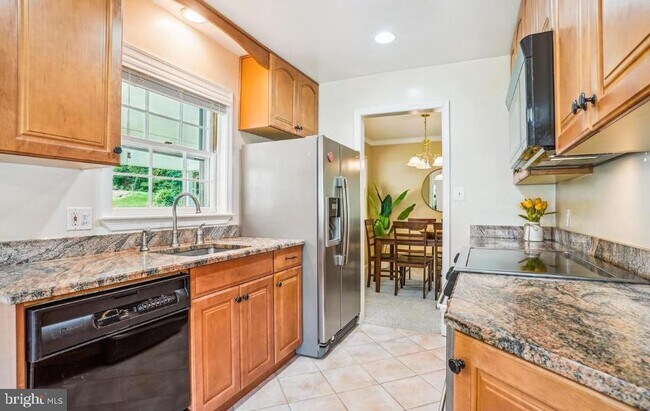 Foto del edificio - 8634 Aberdeen Ct
