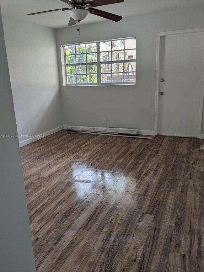 Foto del edificio - 411 SW 11th Ave