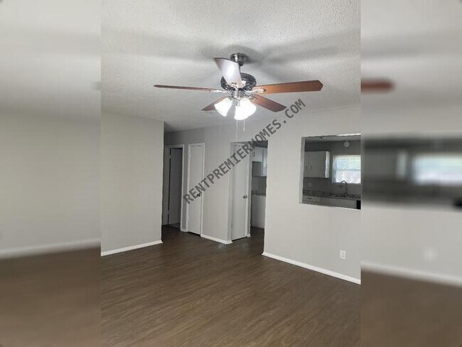 Foto del edificio - 7218 Stevenson Dr