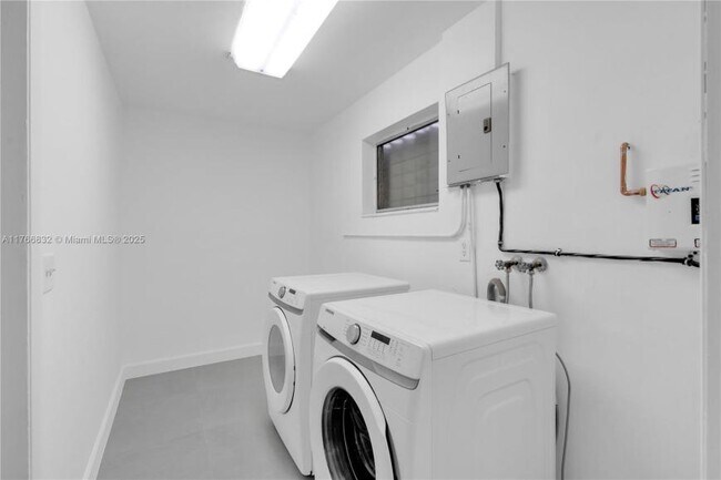 Foto del edificio - 3 bedroom in Miramar FL 33023