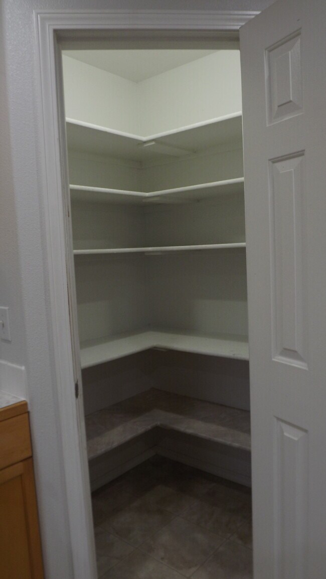 Building Photo - 14150 Shenandoah St