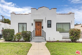 Building Photo - 2034 S Palm Grove Ave