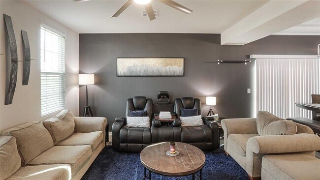 Foto del edificio - 466 Ferrule Dr