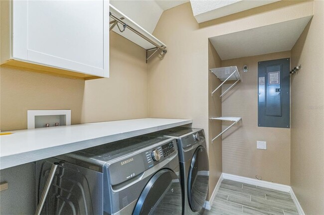 Foto del edificio - 3778 Seneca Club Loop