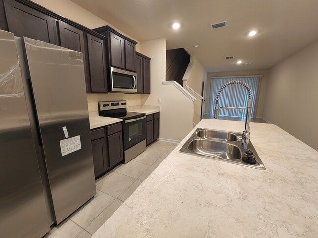 Foto del edificio - 875 Gate Run Rd