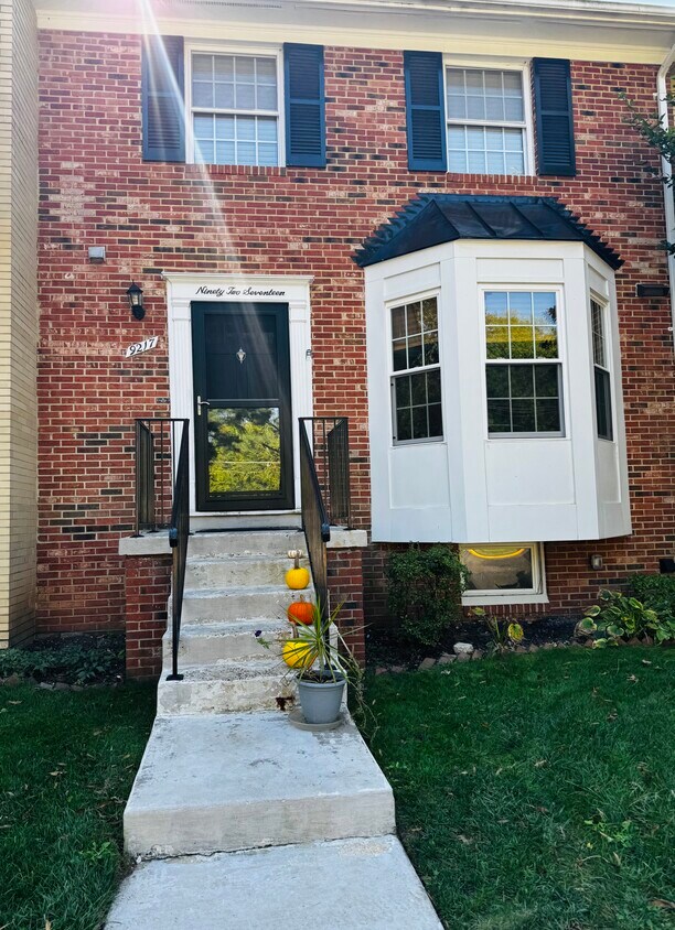 Foto principal - 9217 Burke Rd