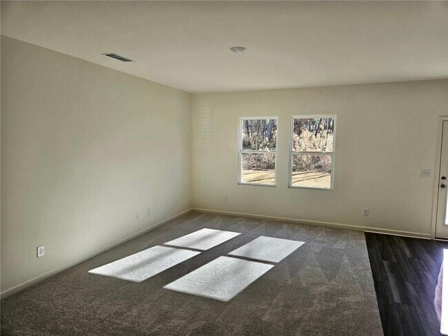 Foto del edificio - 2229 Argento Cir