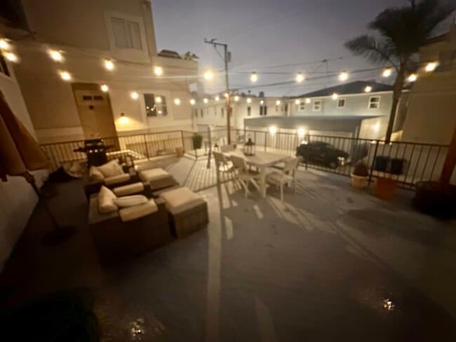 Outdoor Dining Deck - 1538 Loma Dr Apartments