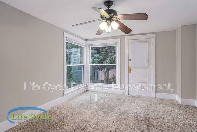 Foto del edificio - 1004 Chatham St NW