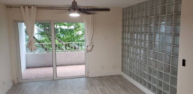Foto del edificio - 3304 Virginia St