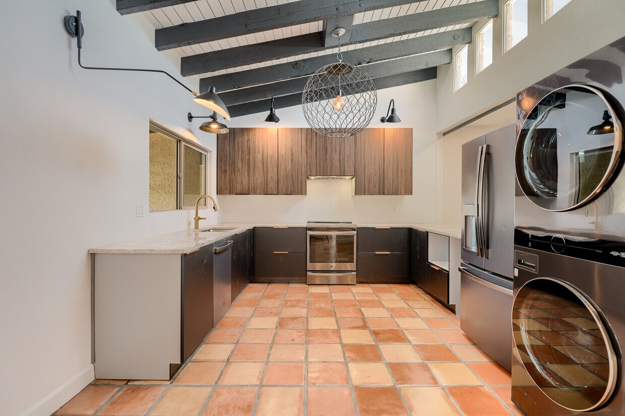 Modern Lighting - 5319 E Beverly Fair Dr