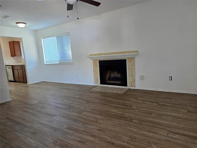 Foto del edificio - 2411 Springmont Ct