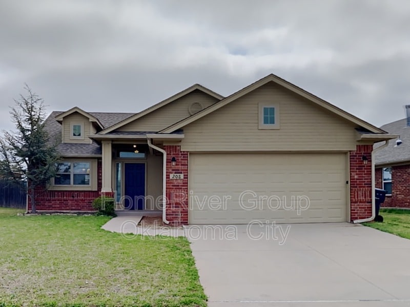 208 Somers Pointe Blvd, Yukon, OK 73099 House Rental in Yukon, OK