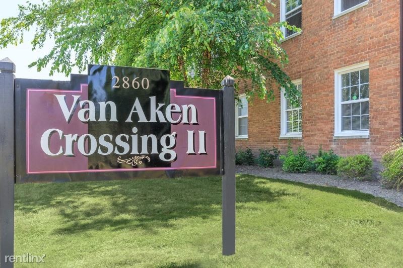 Building Photo - 2 br, 1.5 bath Apartment - 2860 Van Aken Blvd