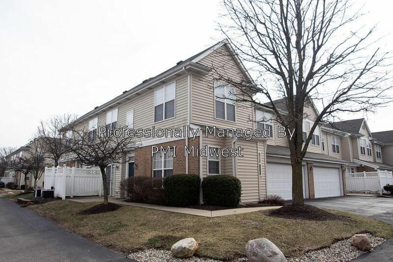 2237 Colfax Ln, Indianapolis, IN 46260 Condo for Rent in Indianapolis