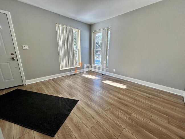 Foto del edificio - 526 Miller St