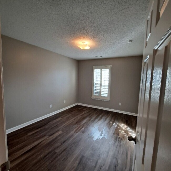 Building Photo - 9152 Bellehurst Cove