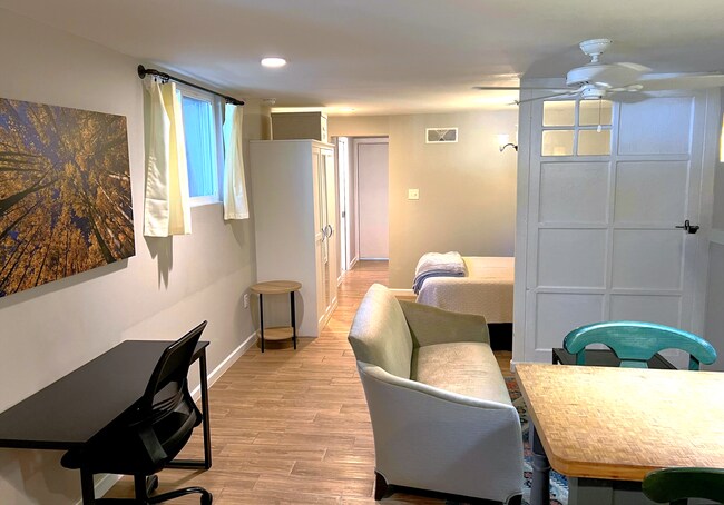 Foto del edificio - 3277 N Whitney Ave